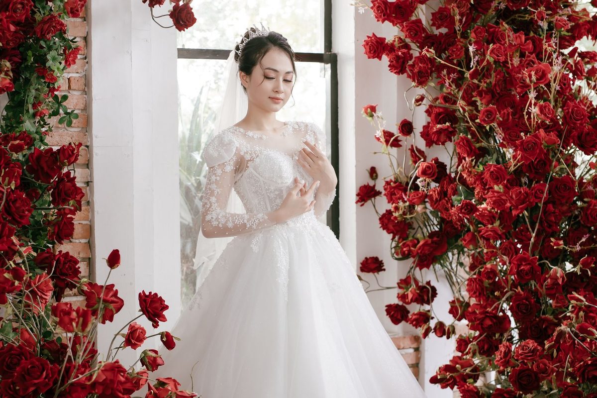 Cách viết lời mời đám cưới hay và trang trọng (kèm 20 mẫu câu dùng ngay)